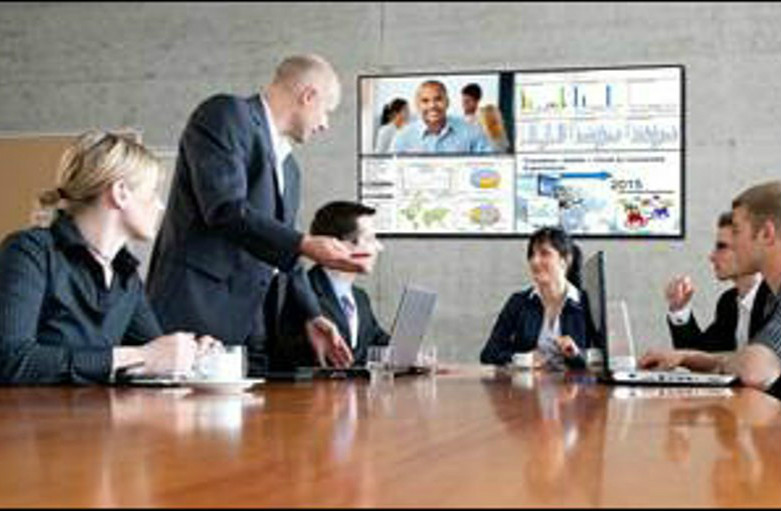 How to Improve Productivity in your Meeting Room with High-Tech Signage